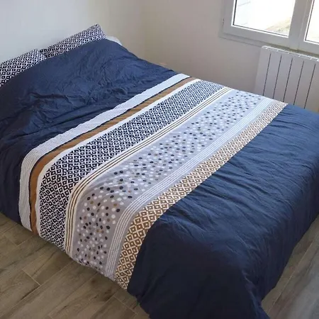 With 2 Bedrooms بيت للعطل